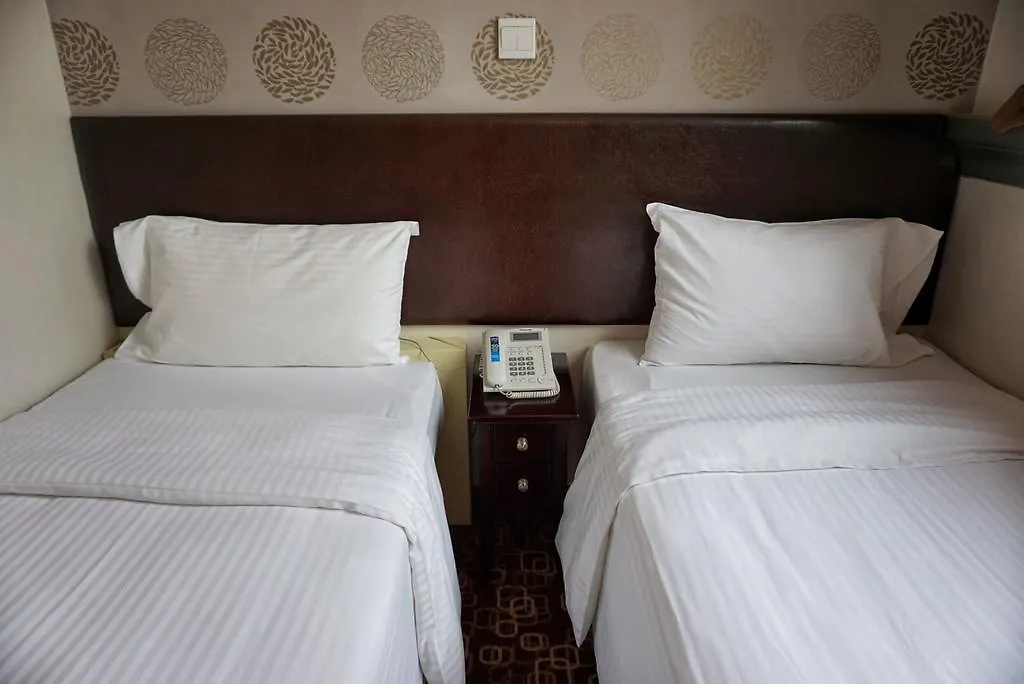 Lander Hotel Prince Edward Hongkong 3*,