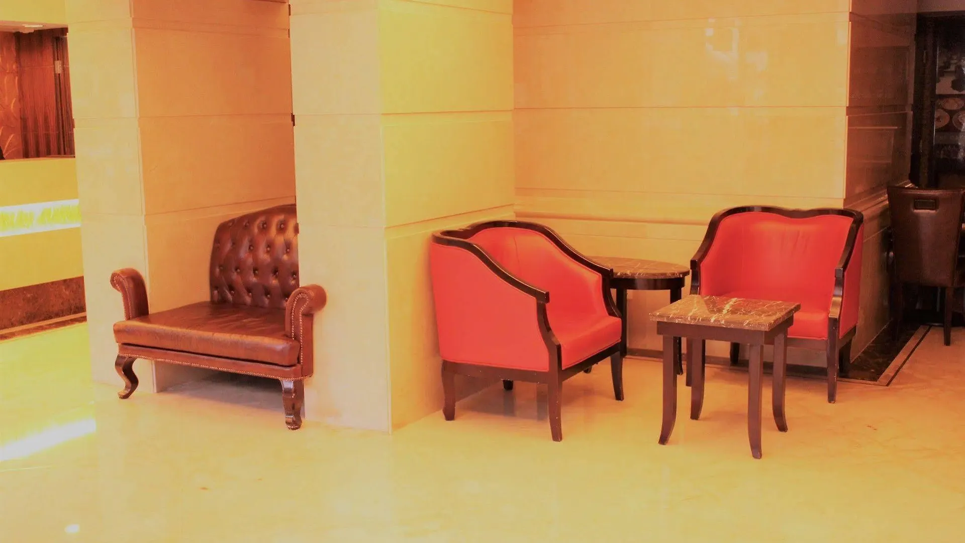 Lander Hotel Prince Edward Hongkong 3*,